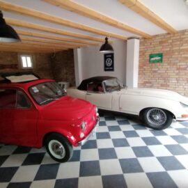 Oldtimer-Museum in Boimstorf: hier Einrichtung Oldtimer-Garagen